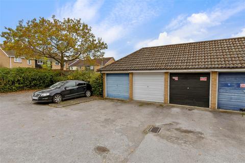 2 bedroom ground floor flat for sale, Menzies Avenue, Basildon, Essex