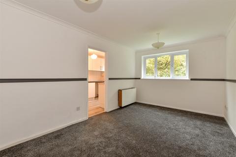 2 bedroom ground floor flat for sale, Menzies Avenue, Basildon, Essex