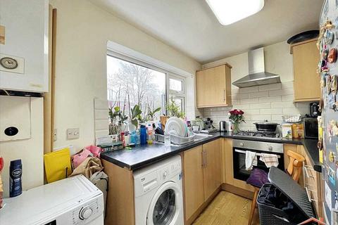 2 bedroom maisonette for sale, Luther Close, Edgware, Edgware