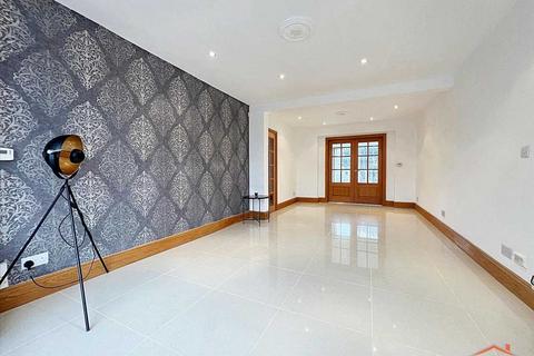 5 bedroom semi-detached house for sale, Peareswood Gardens, Stanmore