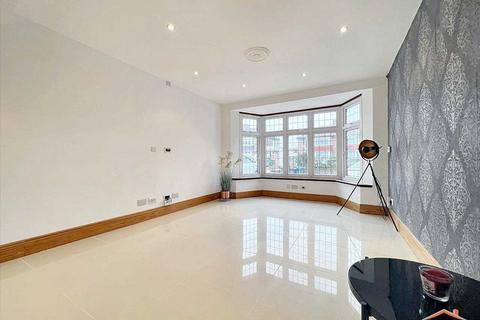 5 bedroom semi-detached house for sale, Peareswood Gardens, Stanmore