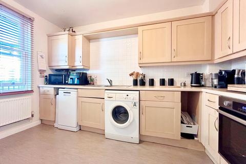 4 bedroom terraced house to rent, Dunalley Parade, Cheltenham GL50