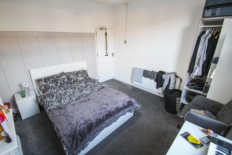 2 bedroom house to rent, Wordsworth Road, Nottingham,