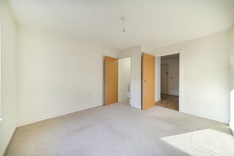 2 bedroom flat to rent, Esparto Way South Darenth DA4