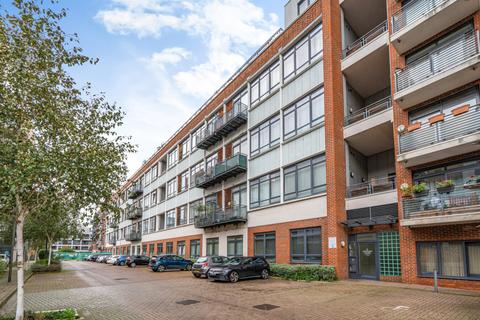 2 bedroom apartment for sale, Larden Road, London