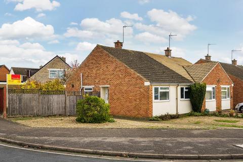 2 bedroom semi-detached bungalow to rent, Balliol Road,  Bicester,  OX26