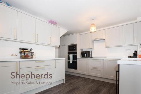 63 Benedictine Gate, Waltham Cross, EN8 0XB
