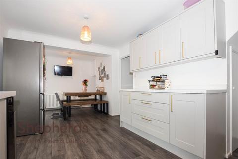 63 Benedictine Gate, Waltham Cross, EN8 0XB