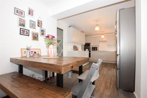 63 Benedictine Gate, Waltham Cross, EN8 0XB