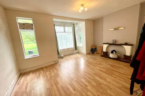 2 bedroom flat to rent, HIGH STREET SOUTH, E6 6EJ