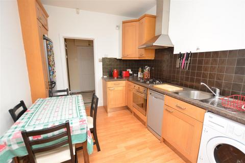 2 bedroom maisonette for sale, Courtney Road, Colliers Wood SW19