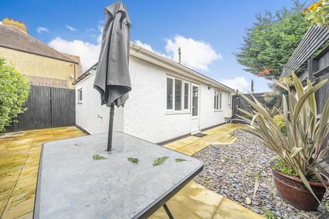 1 bedroom bungalow for sale, Broomfield Road, Beckenham