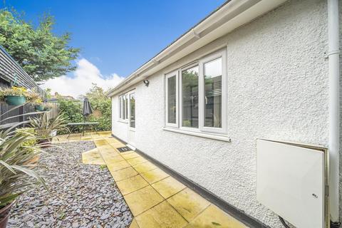 1 bedroom bungalow for sale, Broomfield Road, Beckenham