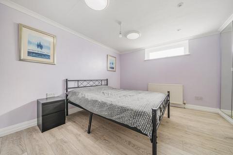 70 Broomfield Road, Beckenham, BR3 3QD