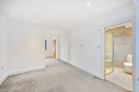 14 Leafield Road, Sutton, SM1 2NH