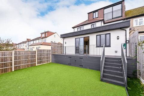 14 Leafield Road, Sutton, SM1 2NH