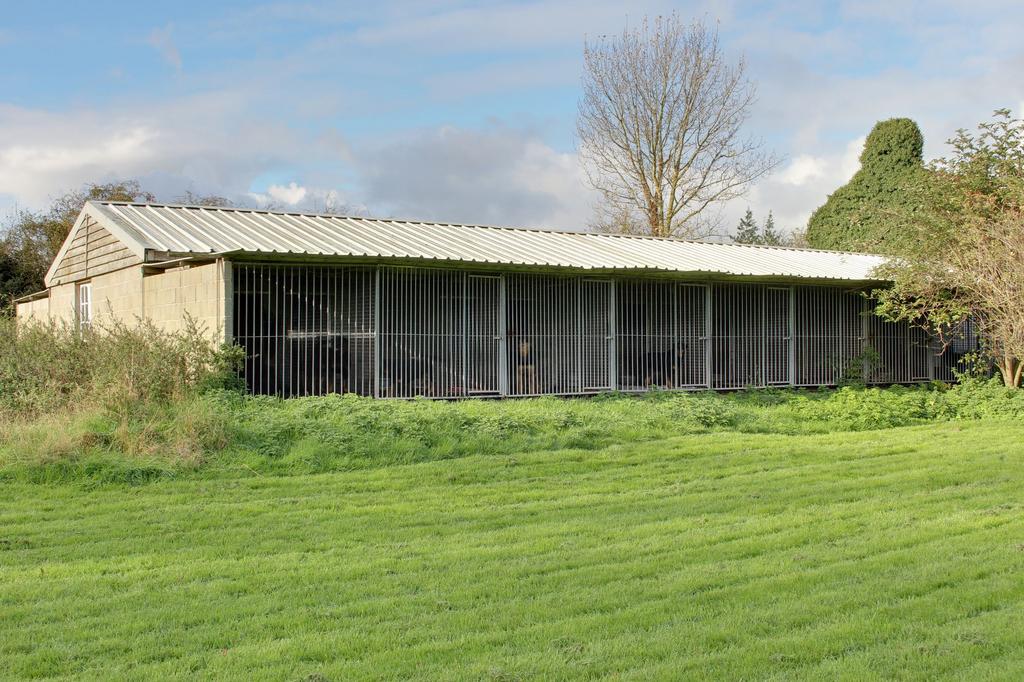 Kennel Block