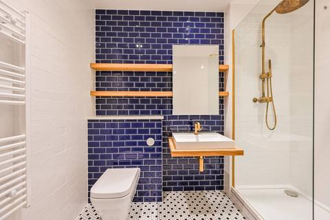 Studio for sale, Goodluck Hope, London E14