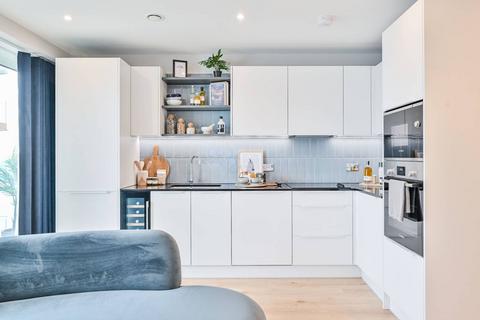 1 bedroom flat for sale, Lombard Square, London SE18