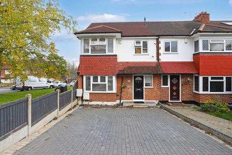 4 bedroom end of terrace house to rent, Rous Road, Buckhurst Hill, IG9