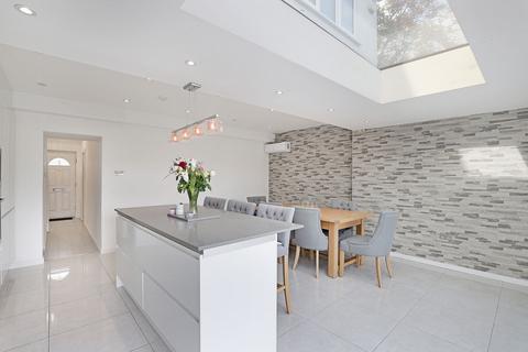 4 bedroom end of terrace house to rent, Rous Road, Buckhurst Hill, IG9