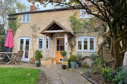 2 bedroom semi-detached house for sale, Queen Street, Halford, Shispton on Stour