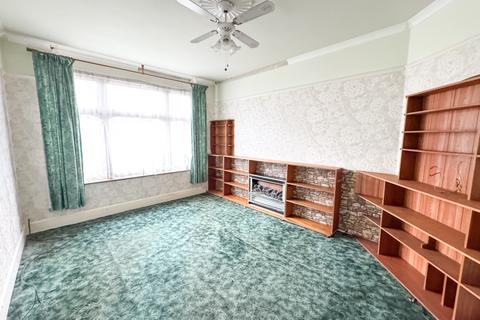 7 Meadow Road, Gravesend, DA11 7LR