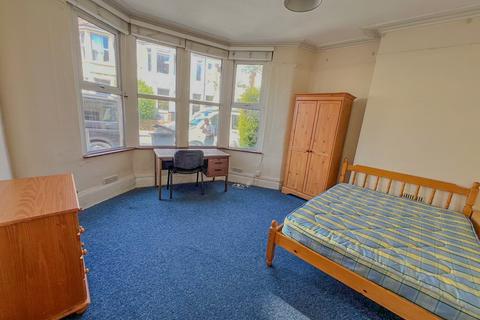 6 bedroom terraced house to rent, Maple Road, Bristol BS7