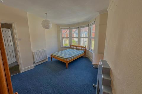 6 bedroom terraced house to rent, Maple Road, Bristol BS7