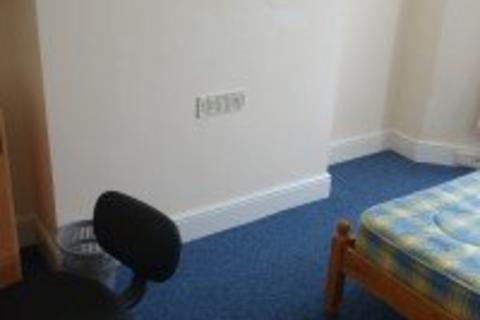 5 bedroom terraced house to rent, Gloucester Road, Bristol BS7