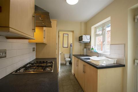 4 bedroom house to rent, Harrow Road, Birmingham B29