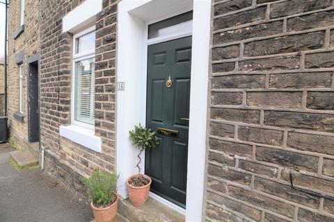 2 bedroom terraced house to rent, Hadfield Place, Glossop SK13