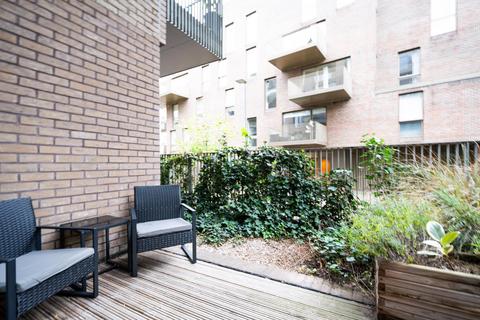 2 bedroom flat for sale, Bowline Court, Durham Wharf Drive, Brentford, TW8