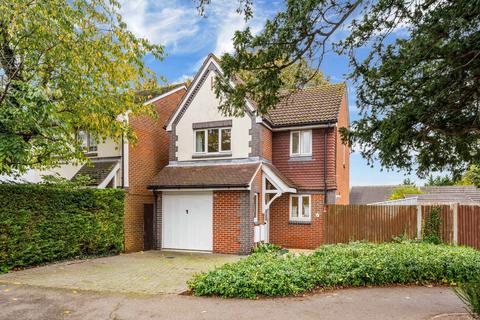 3 bedroom detached house for sale, Homeland Drive, South Sutton