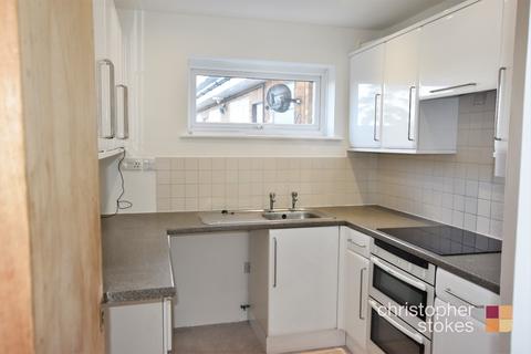 Studio to rent, Byron Court, 48 Flamstead End Road, Cheshunt,  Hertfordshire, EN8 0HU