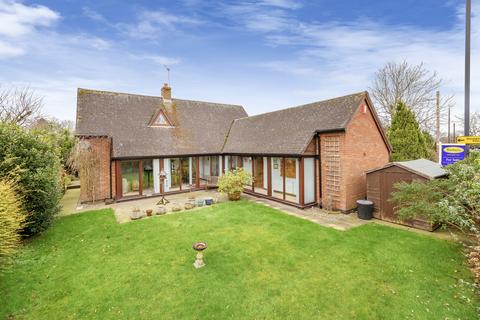 3 bedroom detached bungalow for sale, Frogmore Place, Market Drayton