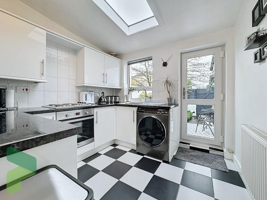 Fitted kitchen