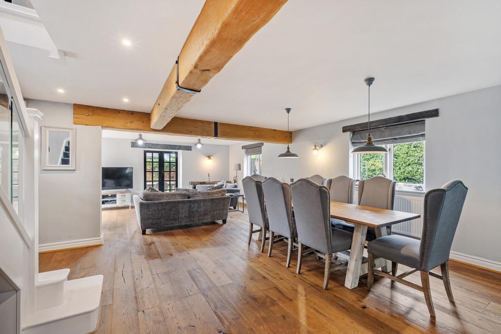 Main Barn Sitting/Dining Room