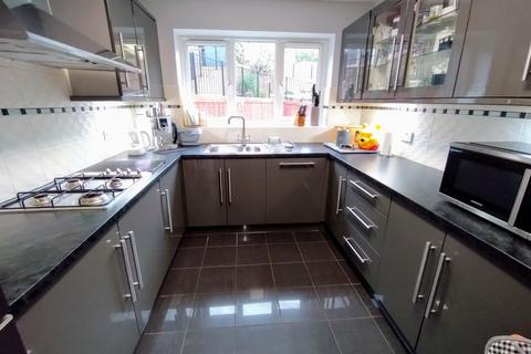 1 The Lovatts, Kidsgrove, Stoke-on-trent, ST7 4FH