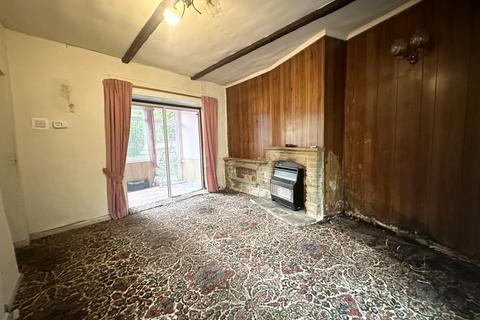 2 bedroom cottage for sale, Smalewell Gardens, Pudsey