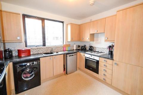 3 bedroom house to rent, Sutherland Close, Ketley