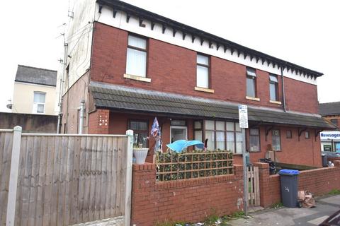 4 bedroom end of terrace house for sale, Grasmere Road, Blackpool