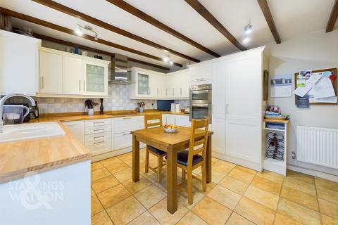 5 bedroom chalet for sale, The Green, Surlingham, Norwich