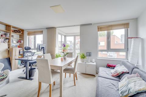 1 bedroom apartment for sale, Buckler Court, Eden Grove, Islington, London, N7