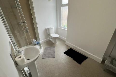 6 bedroom house share to rent, Finsbury Terrace, Brynmill, Swansea
