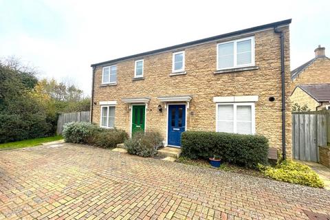 3 bedroom semi-detached house for sale, Fitzgerold Avenue, Highworth SN6