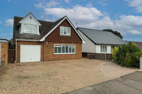 3 bedroom detached house for sale, Church Road, Alresford