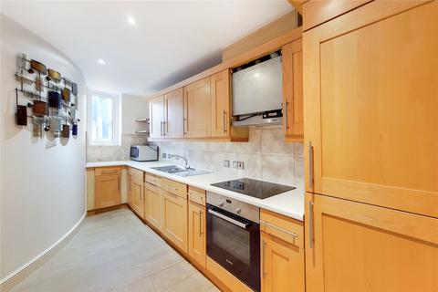 2 bedroom flat to rent, Manchester Road, London