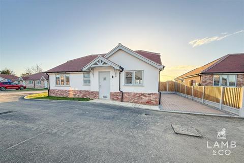 3 bedroom detached bungalow for sale, Madeleine Gardens, Great Holland CO13