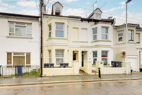 2 bedroom maisonette to rent, Clifton Road, Worthing, BN11